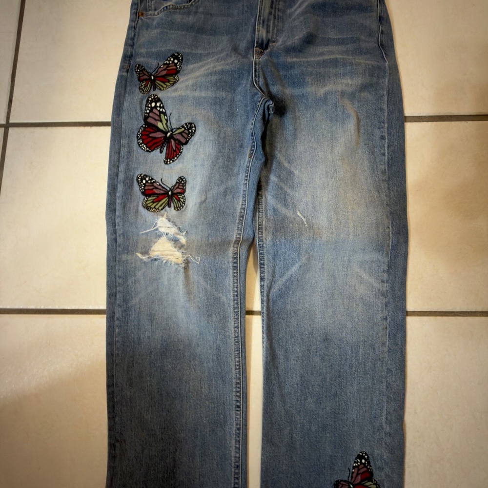 $139 Lucky Bridgette high rise slim straight jean w/butterfly embroidery 12/31 - Picture 4 of 16